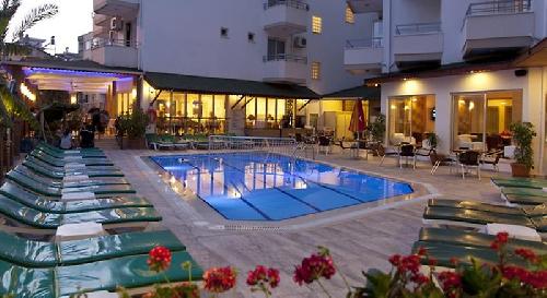 Cleopatra Remi Hoteltransfer