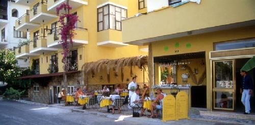 Cleopatra Carina Hoteltransfer