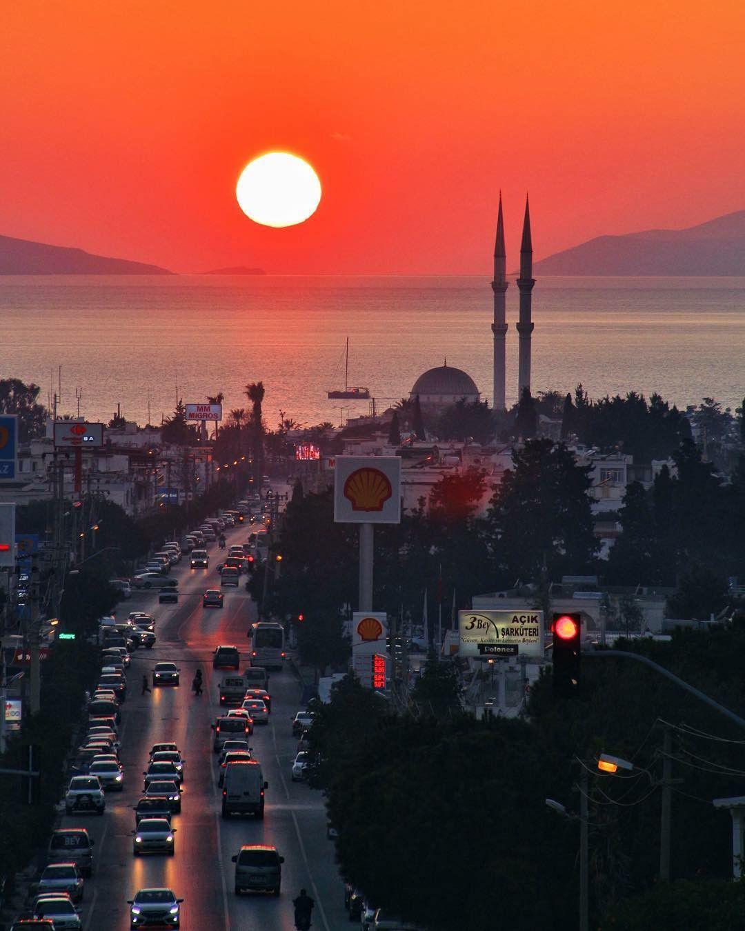 Günbatımı Plajı ve Turgutreis Tur