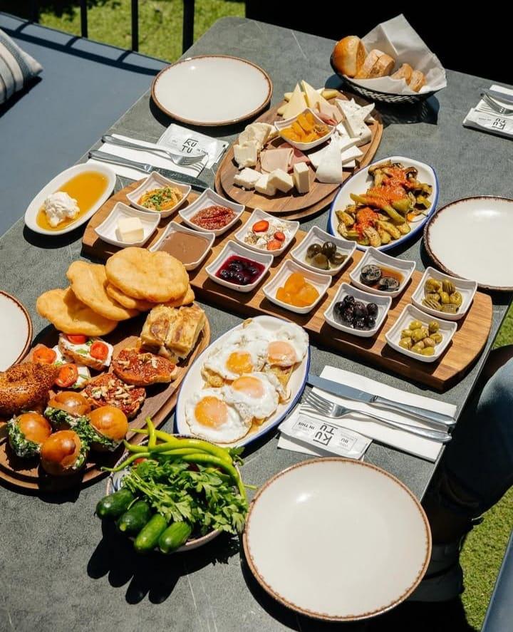 Kutu Plus Bistro&Lounge