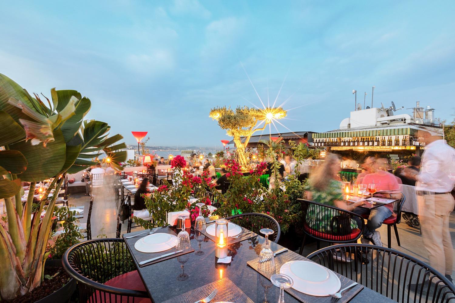 Roof Meze 360 Restaurant