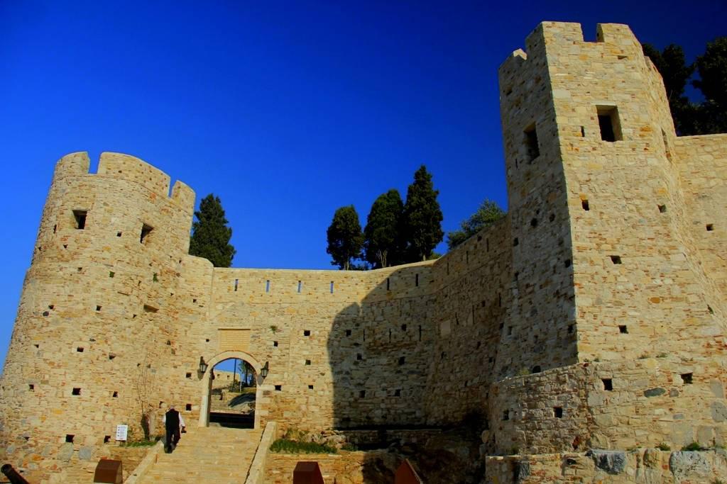 Güvercinada Kalesi Tur