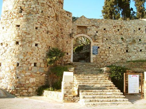 Güvercinada Kalesi Tur