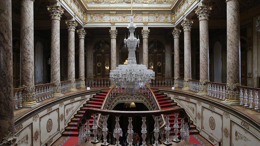 Dolmabahçe Sarayı Tur