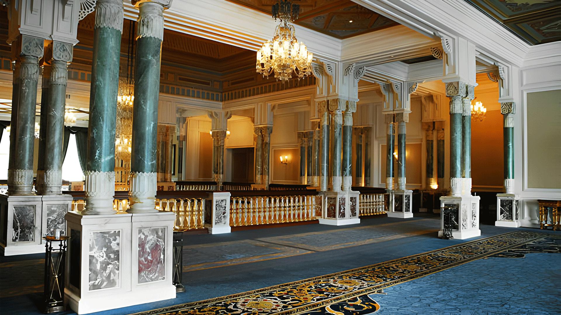 Dolmabahçe Sarayı Tur