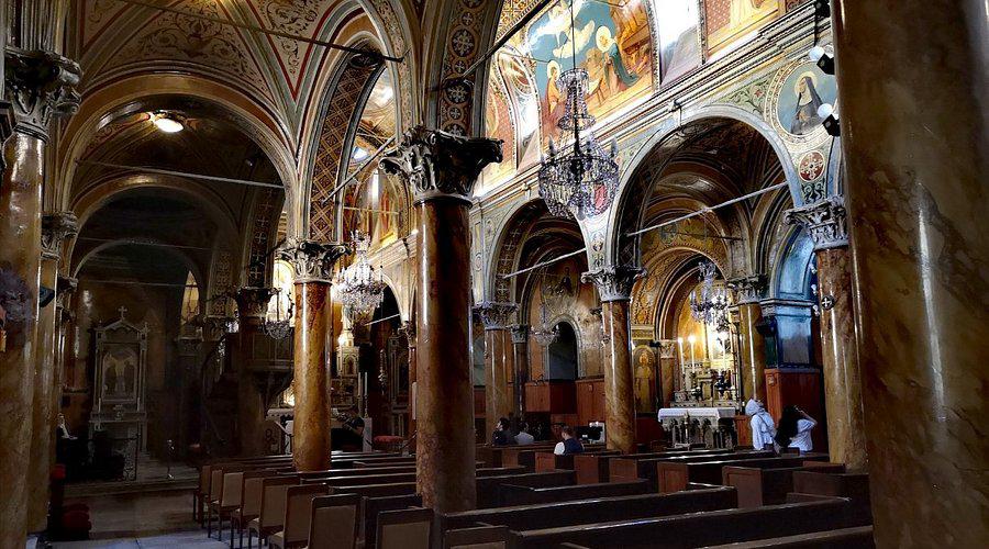 Saint Polycarp Kilisesi Tur